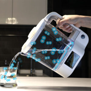 Hydrate-Pour-Water-600x542